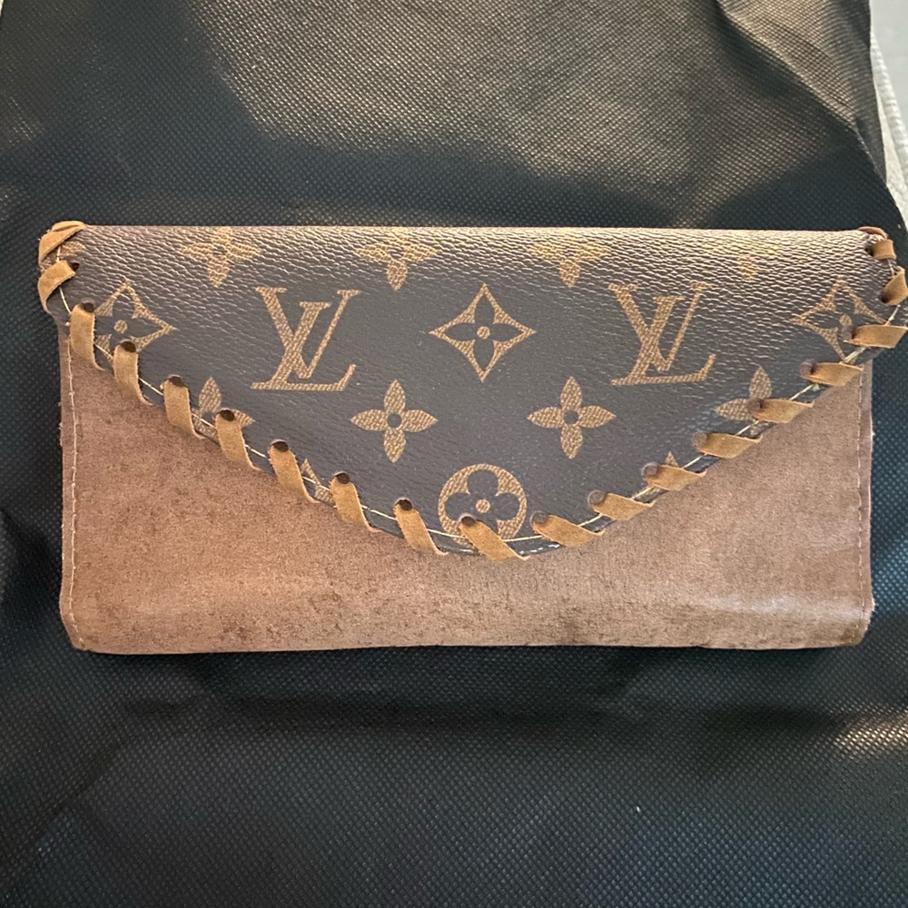 Louis Vuitton Brown and Tan Women's Wallet